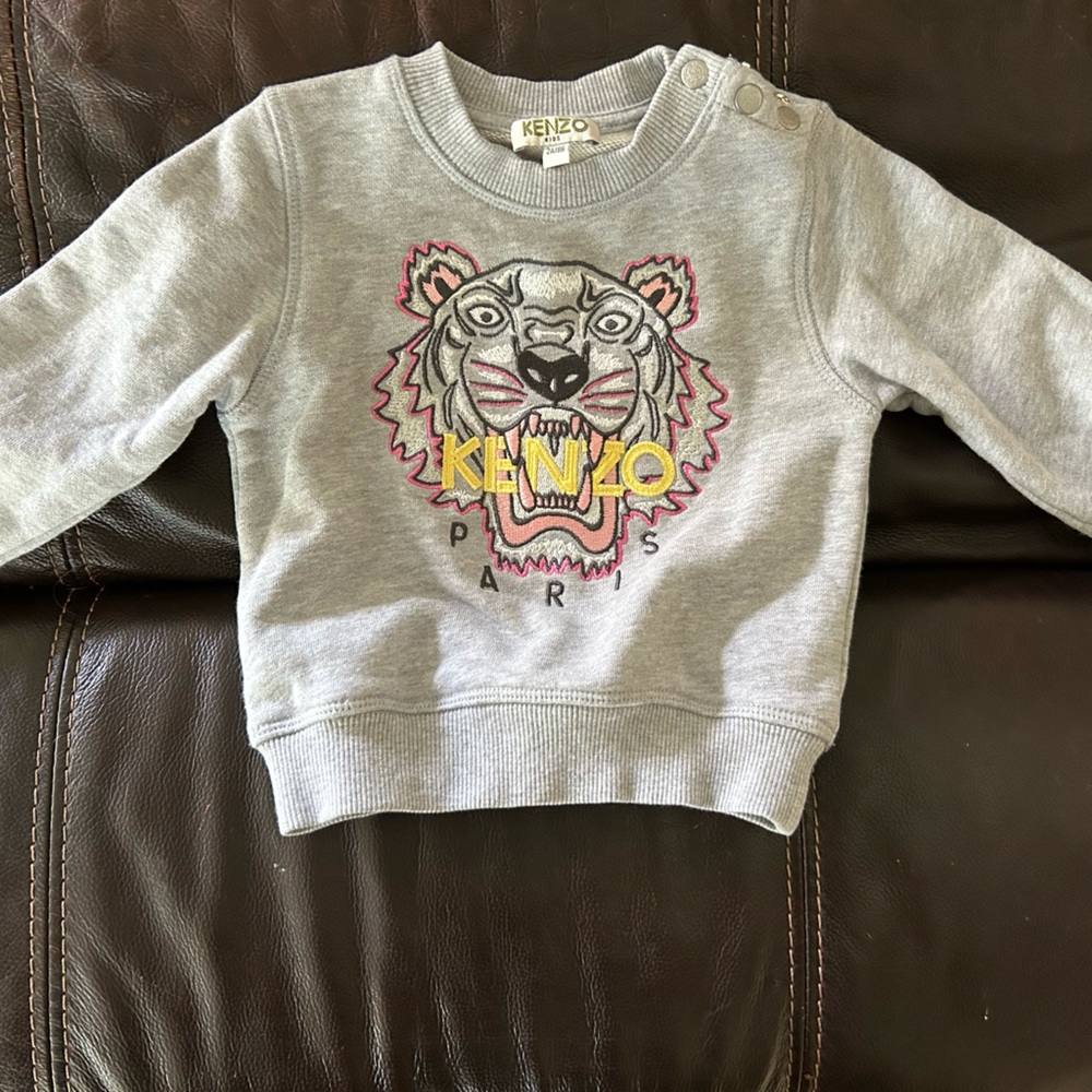 Kenzie Paris kids sweatshirt-worn once
